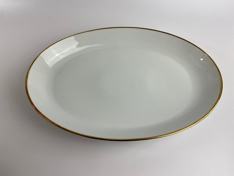 Aarestrup stort fad nr. 315 fra Bing & Grøndahl, glat, hvidt porcelæn med guldkant