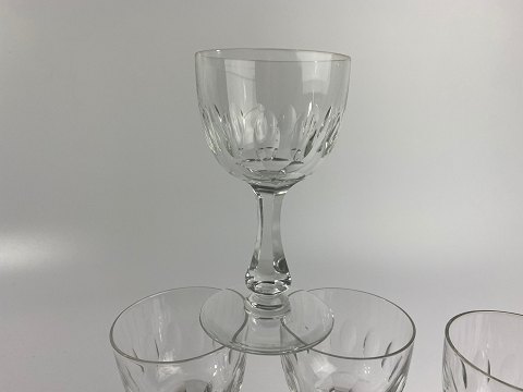 Derby hvidvinsglas, 13 cm højt, diameter 7 cm. 100 DKK/stk. Fremstillet hos bl.a. Holmegaard