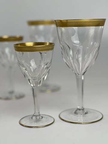 Oreste hvidvinsglas og hedvinsglas, krystal, lavet på Holmegaard på licens fra belgiske Val Saint Lambert