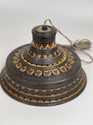 Keramik pendel / loftslampe af Jette Hellerøe med hjertemønster