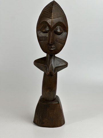 Afrikansk Ashanti "Akuaba" frugtbarheds figur. Udskåret i træ. Håndlavet.