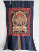 Shakti Thangka - asiatisk buddhistisk / hinduistisk Thangka-maleri monteret i håndsyret klæde, 20. århundrede