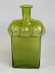 Bertil Vallien for Åfors glasværk i Sverige, 1970'erne, tilskrevet, flaskevase / karaffel i flot syregrøn farve